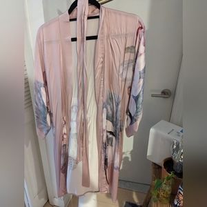 KIM+ONO Women's Silk Kimono Robe Short - Floral Print sz OS